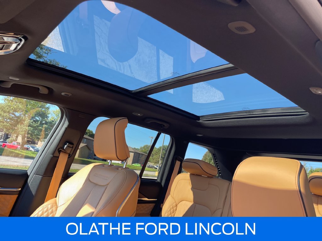 Used 2022 Jeep Grand Cherokee Summit w/ MOPAR Finishing Package AWD/4WD image 19