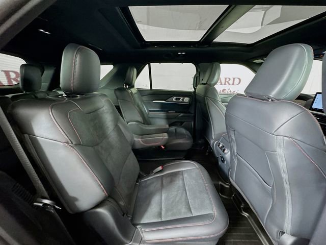 Certified 2025 Ford Explorer ST image 33