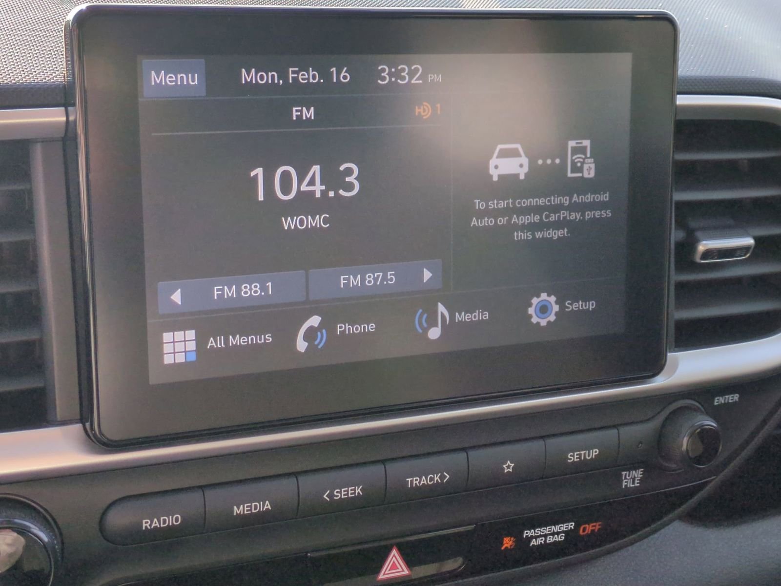 Used 2023 Hyundai Venue SEL image 32