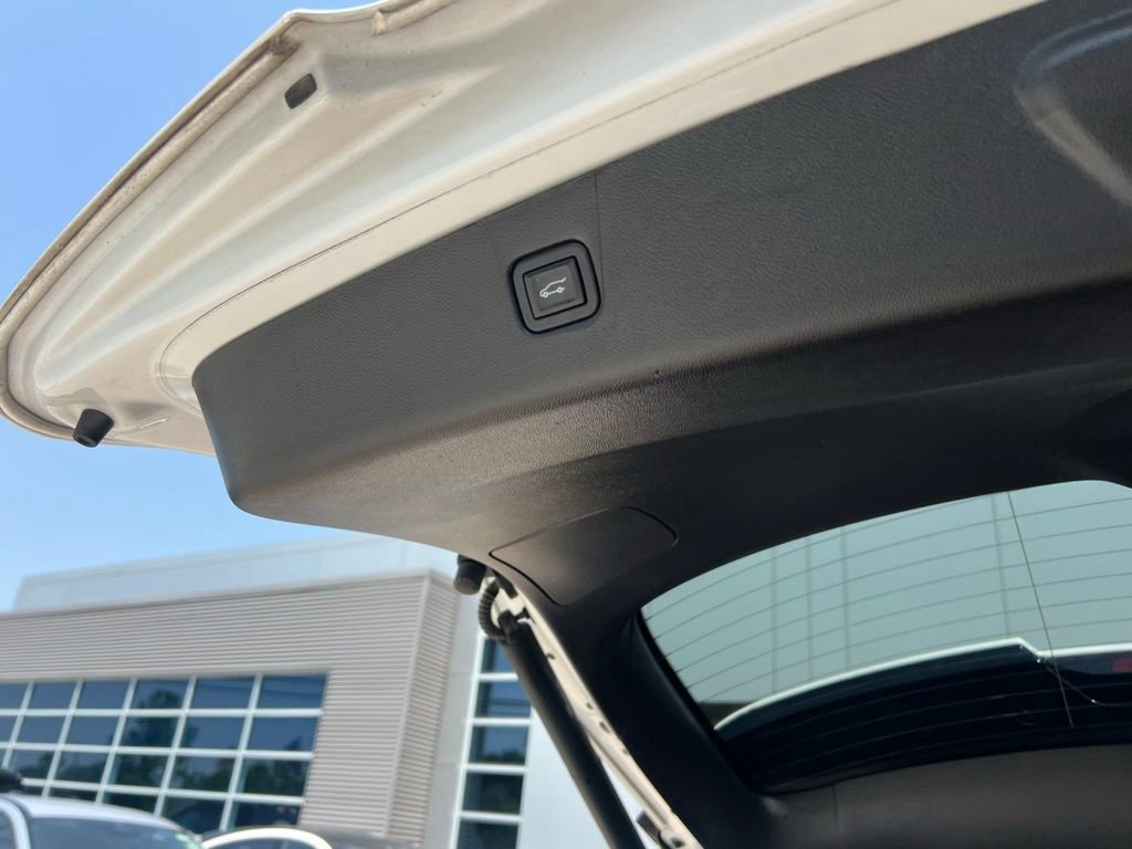 Used 2022 Chevrolet Blazer LT w/ Sound & Technology Package image 17