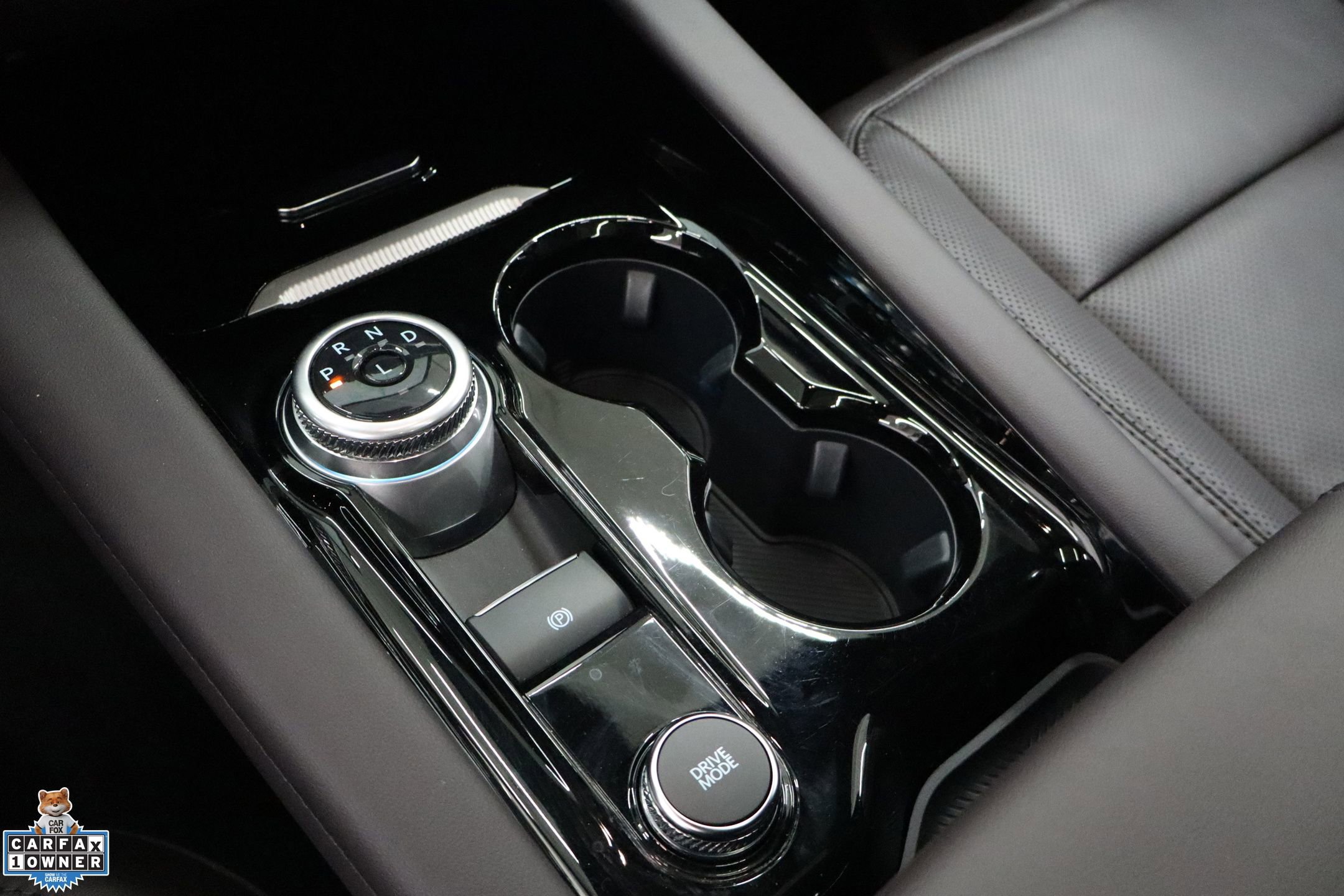 Certified 2025 Ford Explorer Platinum w/ LUX Leather Package image 20