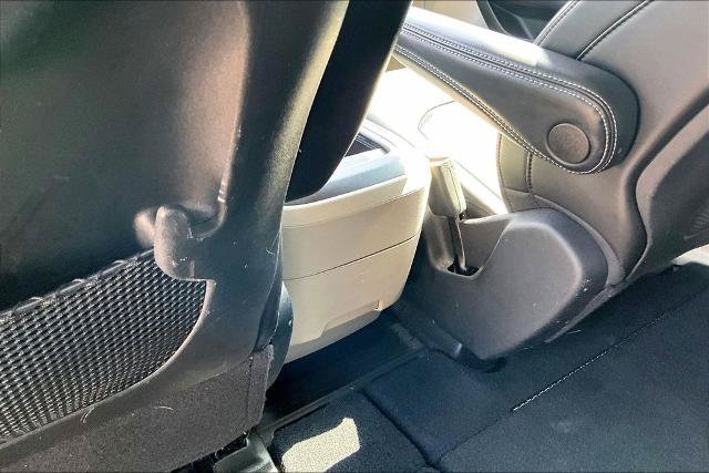 Used 2023 Chrysler Pacifica Touring-L FWD image 33