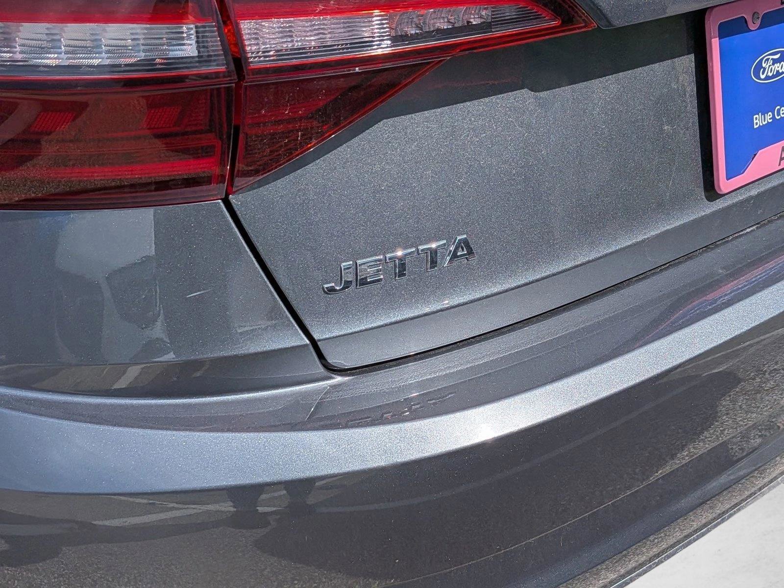 Used 2020 Volkswagen Jetta SE w/ SE Cold Weather Package FWD image 11