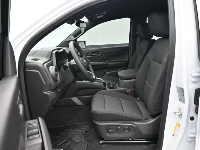 Used 2026 Chevrolet Colorado W/T w/ WT Custom Package AWD/4WD image 34