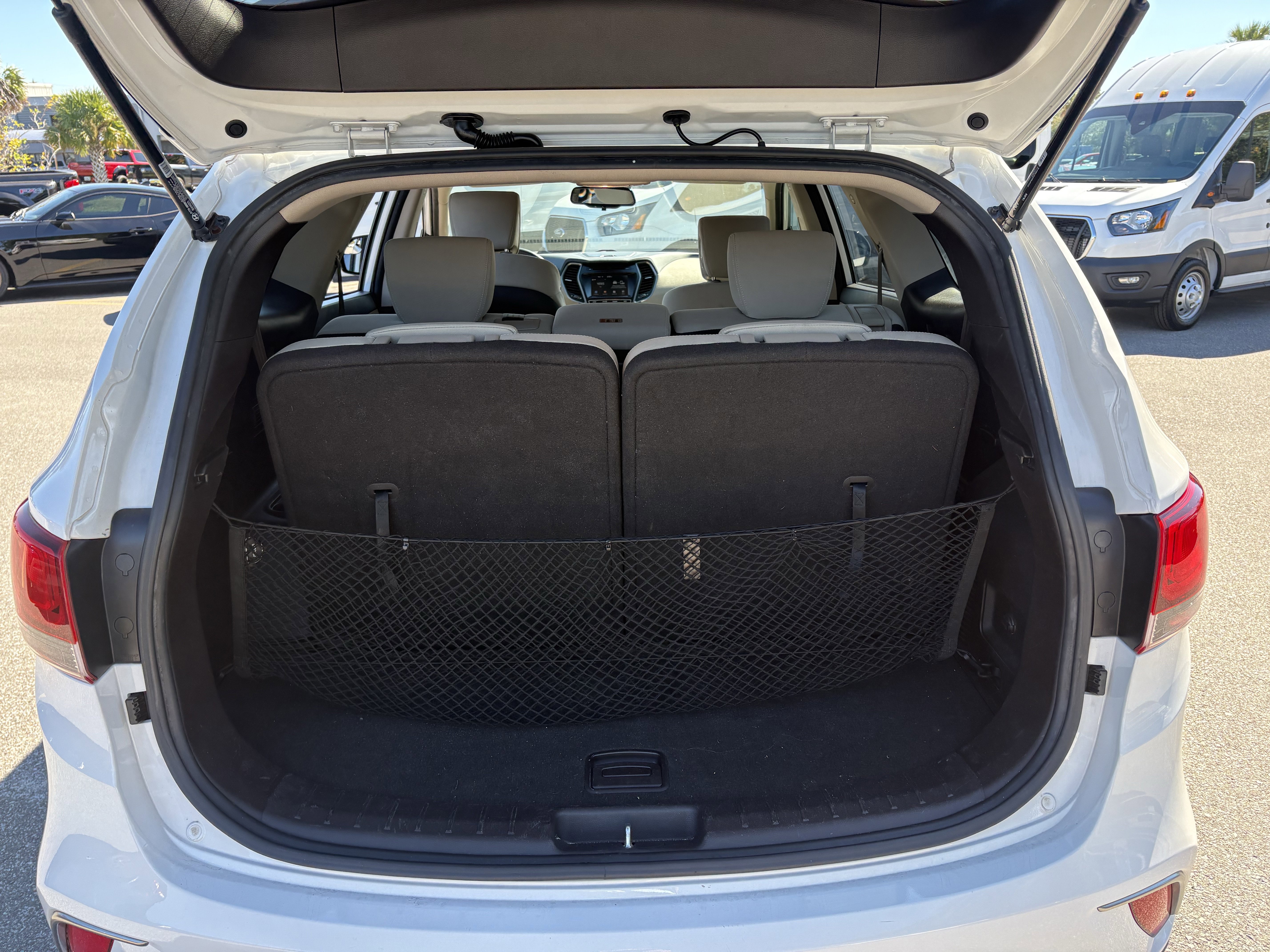 Used 2019 Hyundai Santa Fe XL SE image 12