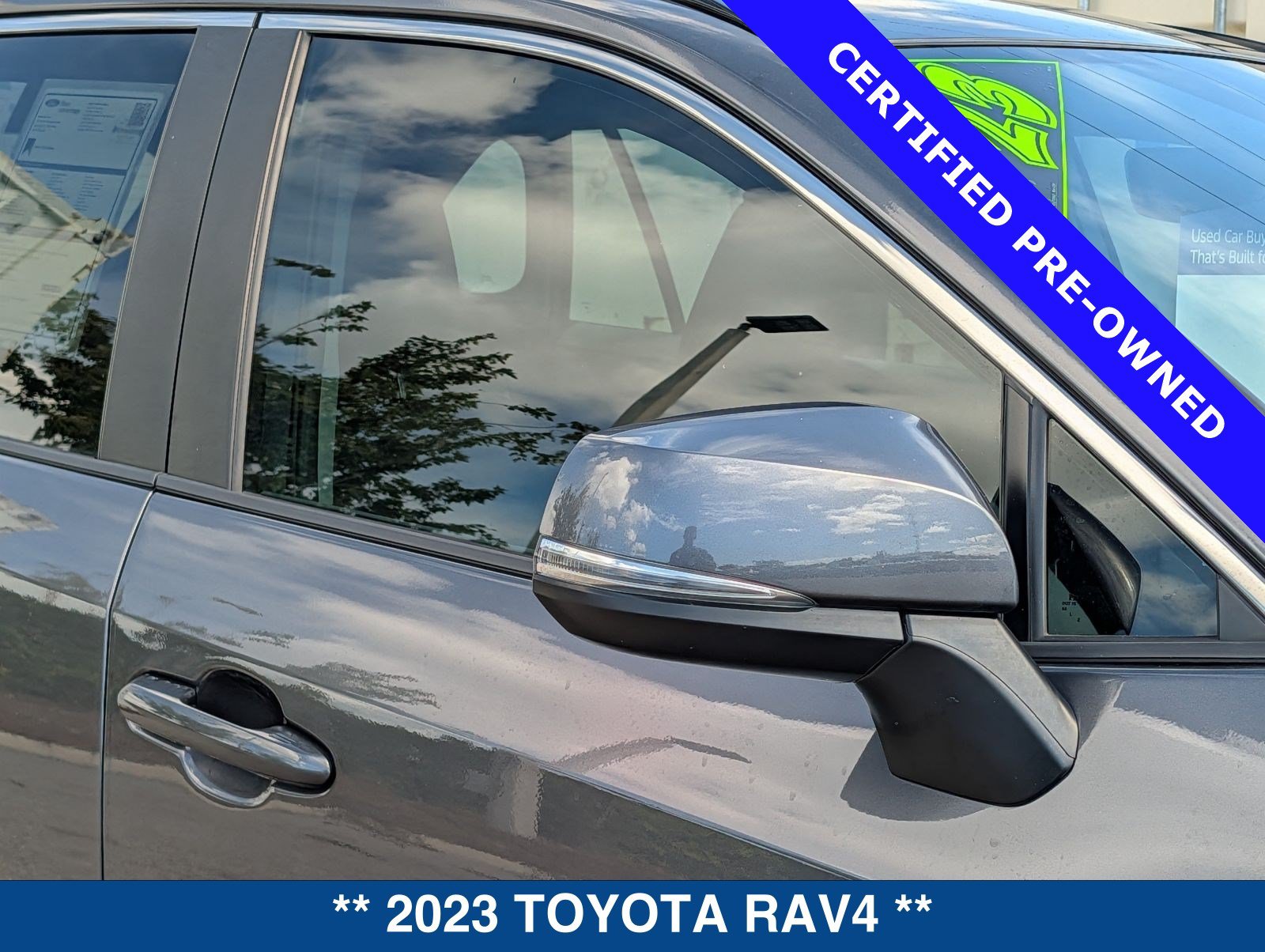 Used 2023 Toyota RAV4 XLE FWD image 11