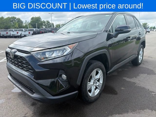 Used 2019 Toyota RAV4 XLE w/ Carpet Mat Package AWD/4WD image 2