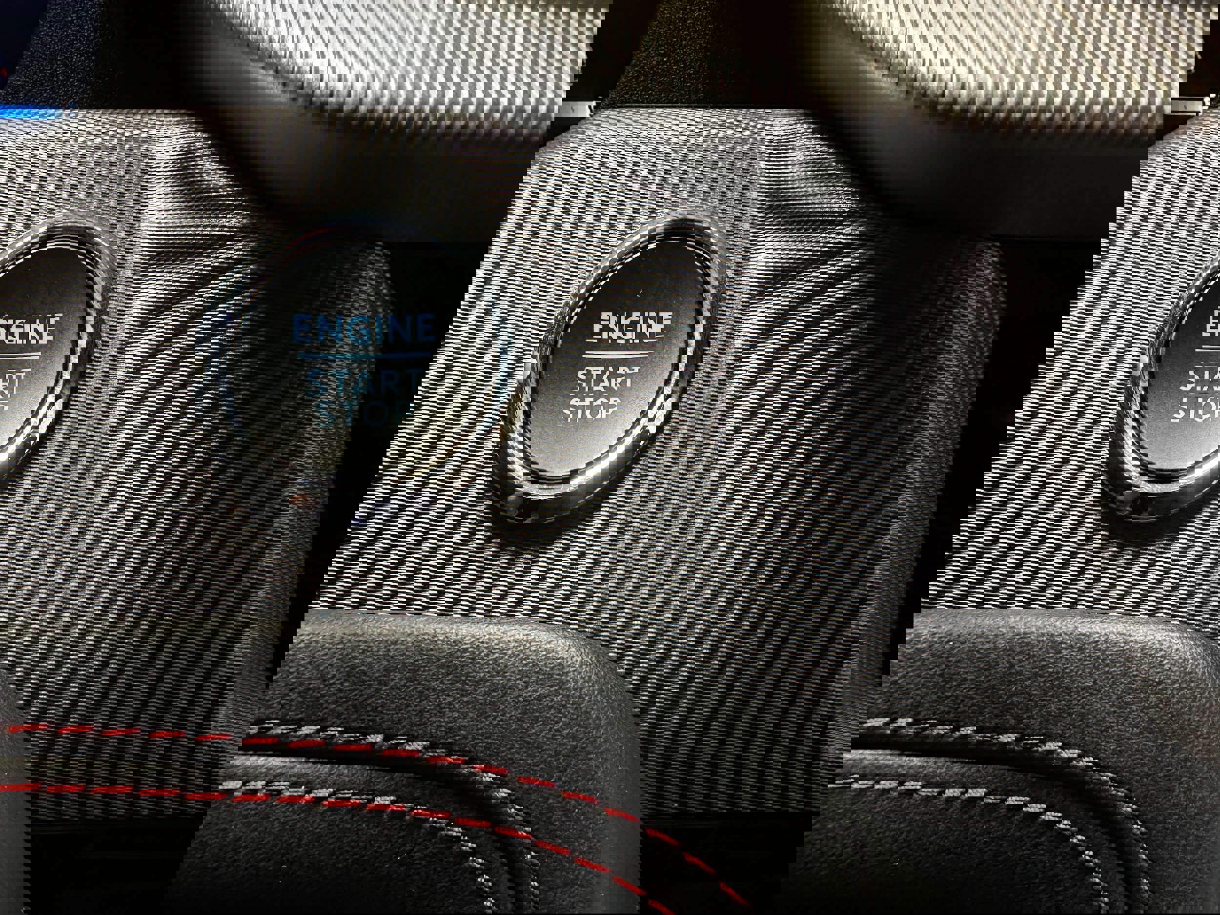 Certified 2025 Ford Explorer ST-Line image 21