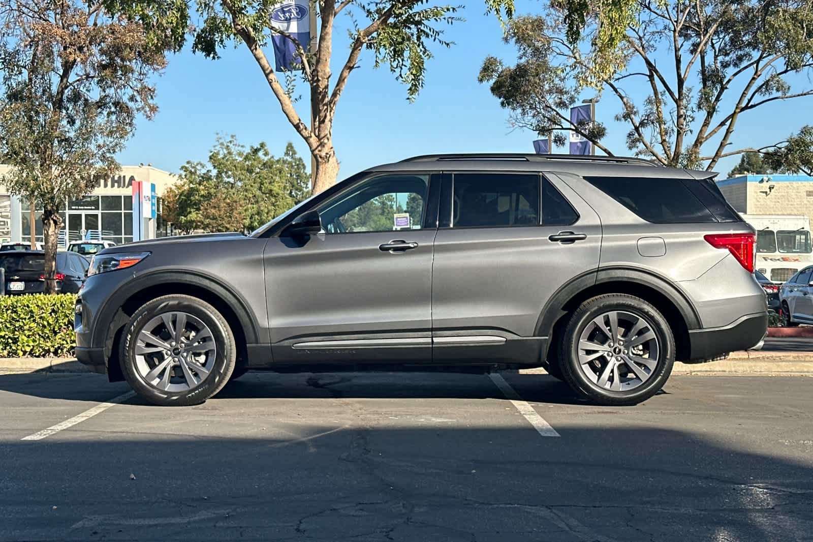 Certified 2023 Ford Explorer XLT w/ Equipment Group 202A RWD image 6