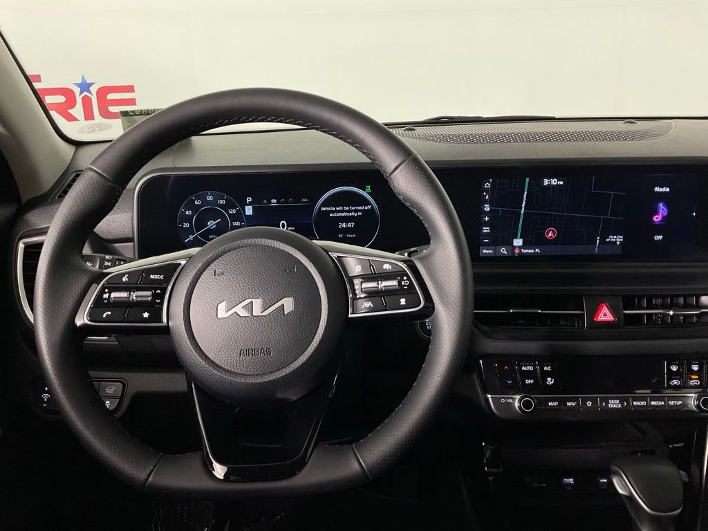 Used 2024 Kia Seltos SX w/ SX Sunroof Package image 17