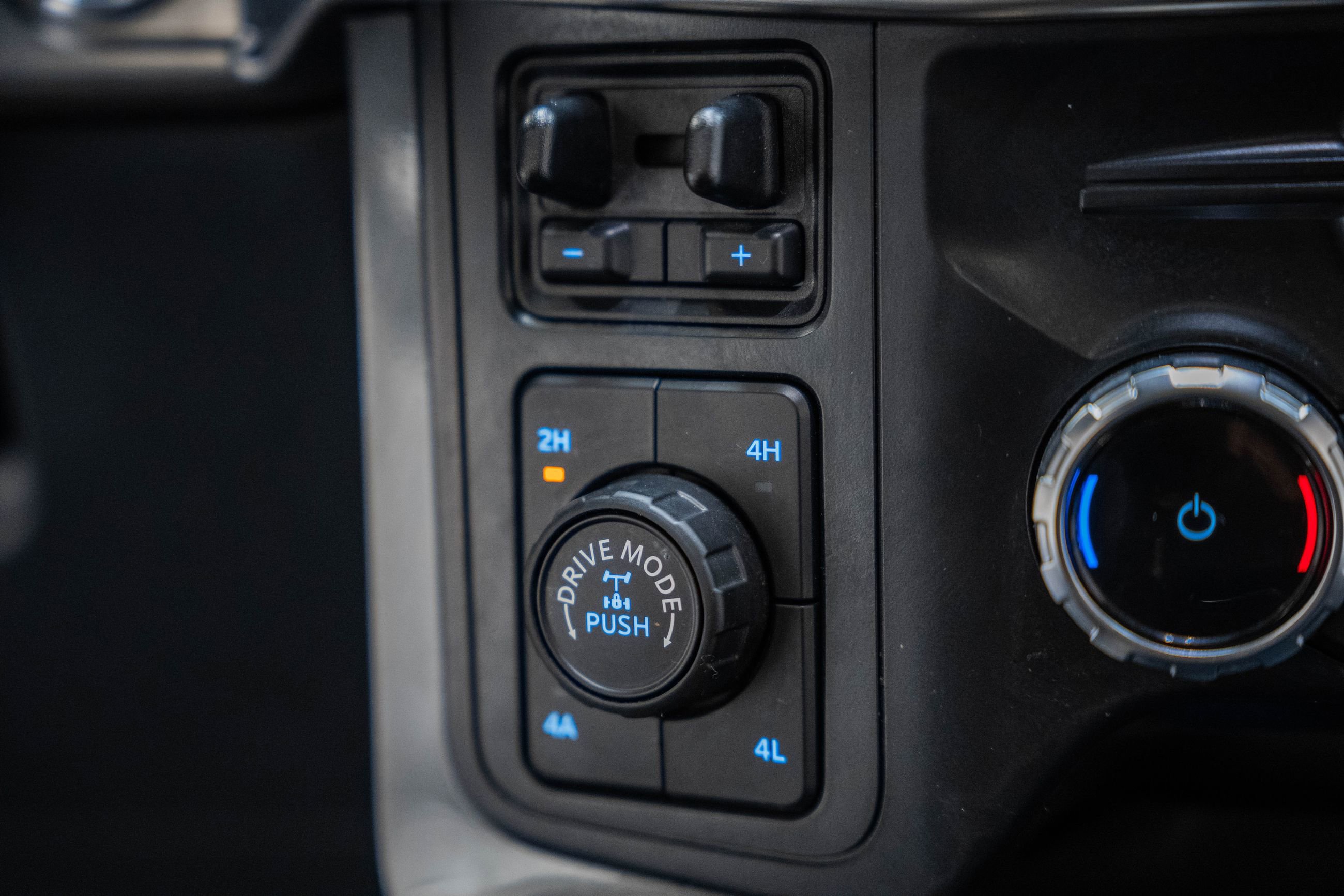 Certified 2023 Ford F150 Lariat w/ Equipment Group 502A High image 32