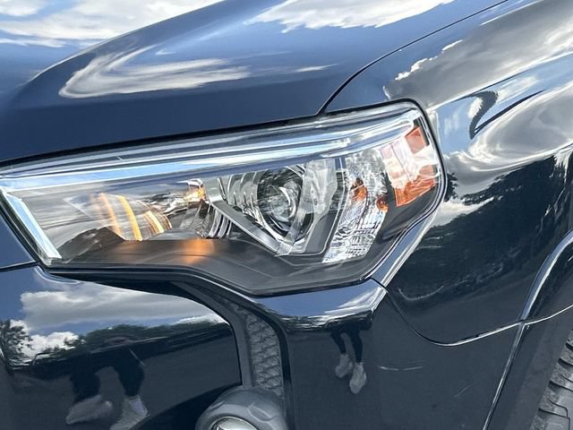 Used 2021 Toyota 4Runner SR5 AWD/4WD image 9