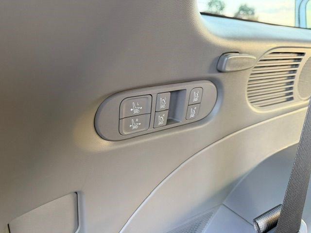 Used 2026 Hyundai Palisade Limited AWD/4WD image 35