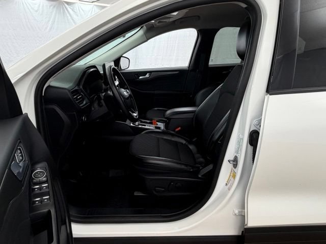 Certified 2024 Ford Escape SE FWD image 18