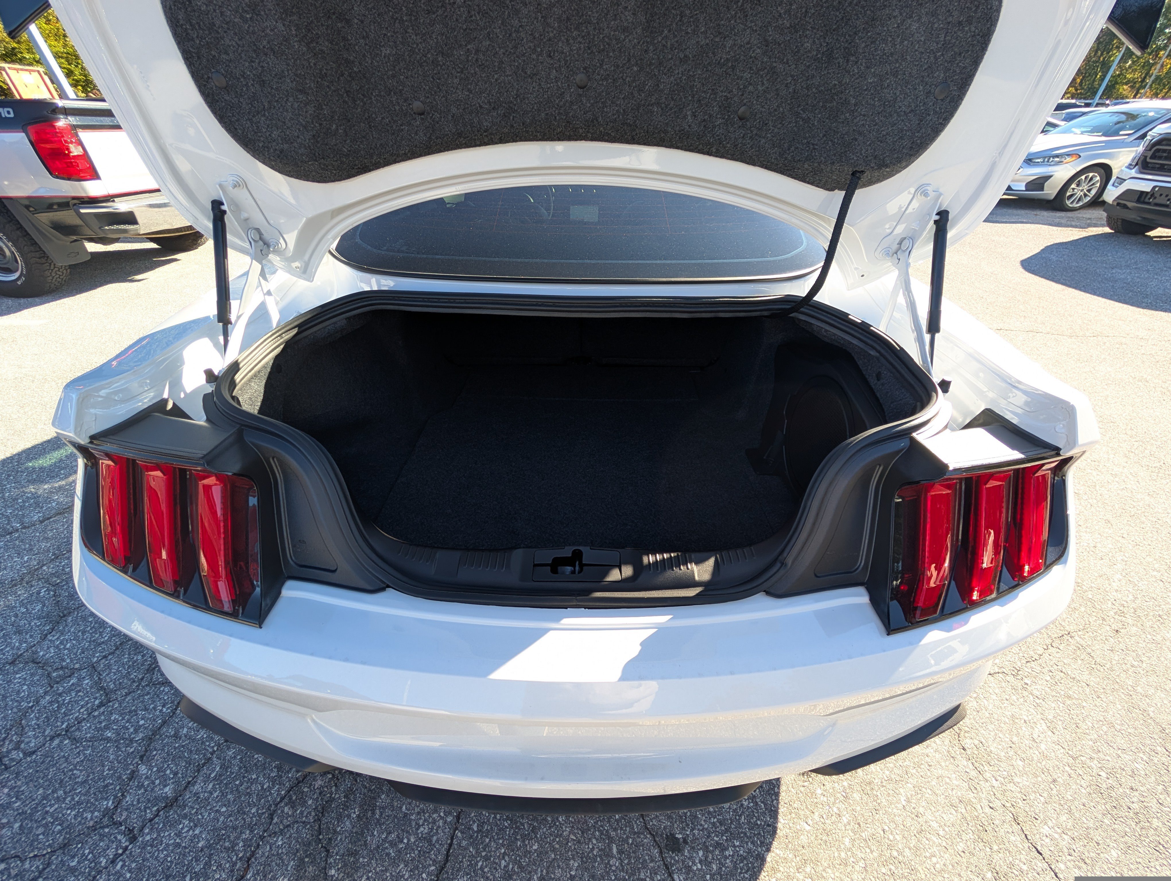 Certified 2020 Ford Mustang Shelby GT500 w/ Technology Package RWD image 14