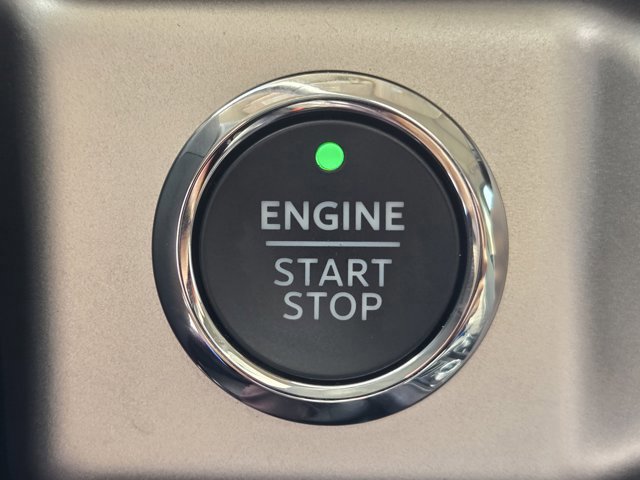 Certified 2024 Ford Expedition XLT RWD image 18