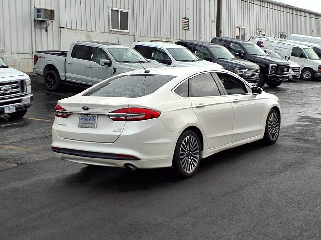 Certified 2018 Ford Fusion SE w/ Fusion SE Technology Package FWD image 3