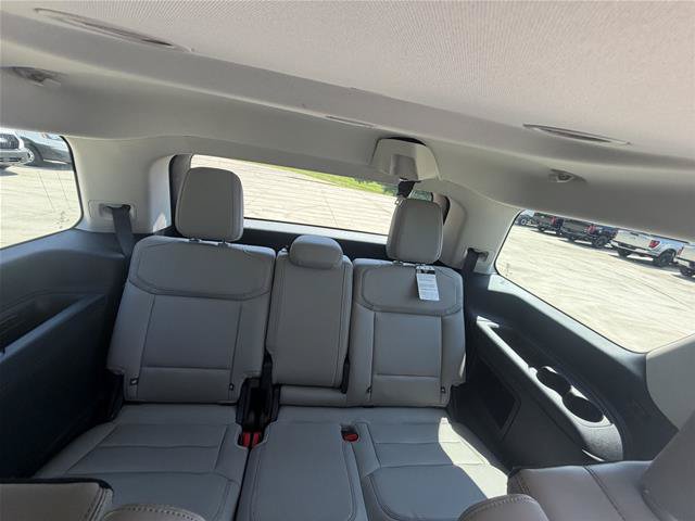 Certified 2025 Ford Expedition Active AWD/4WD image 28
