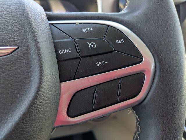 Used 2023 Chrysler Voyager LX FWD image 16