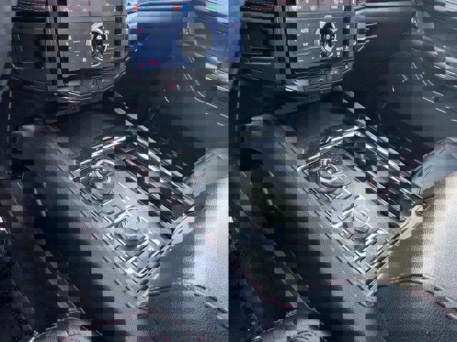 Certified 2022 Ford Expedition Limited image 28