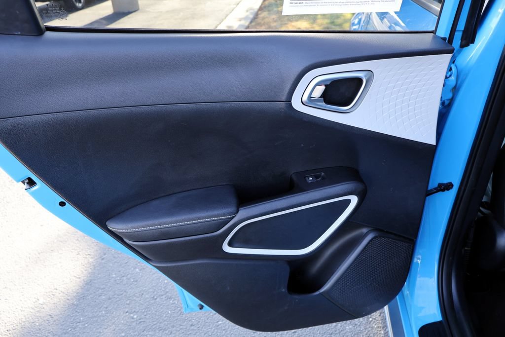 Used 2023 Kia Soul GT-Line FWD image 23