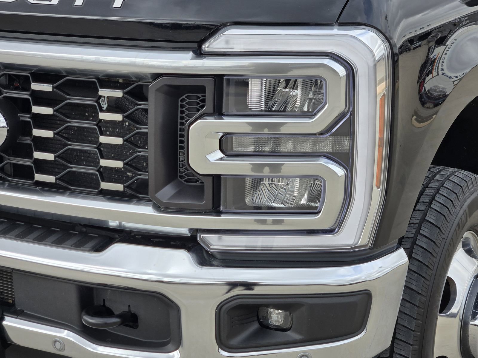 Certified 2025 Ford F350 King Ranch w/ Chrome Package image 10