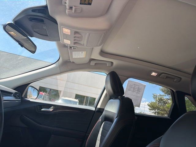 Certified 2022 Ford Escape SEL w/ SEL Stealth AWD Package image 16