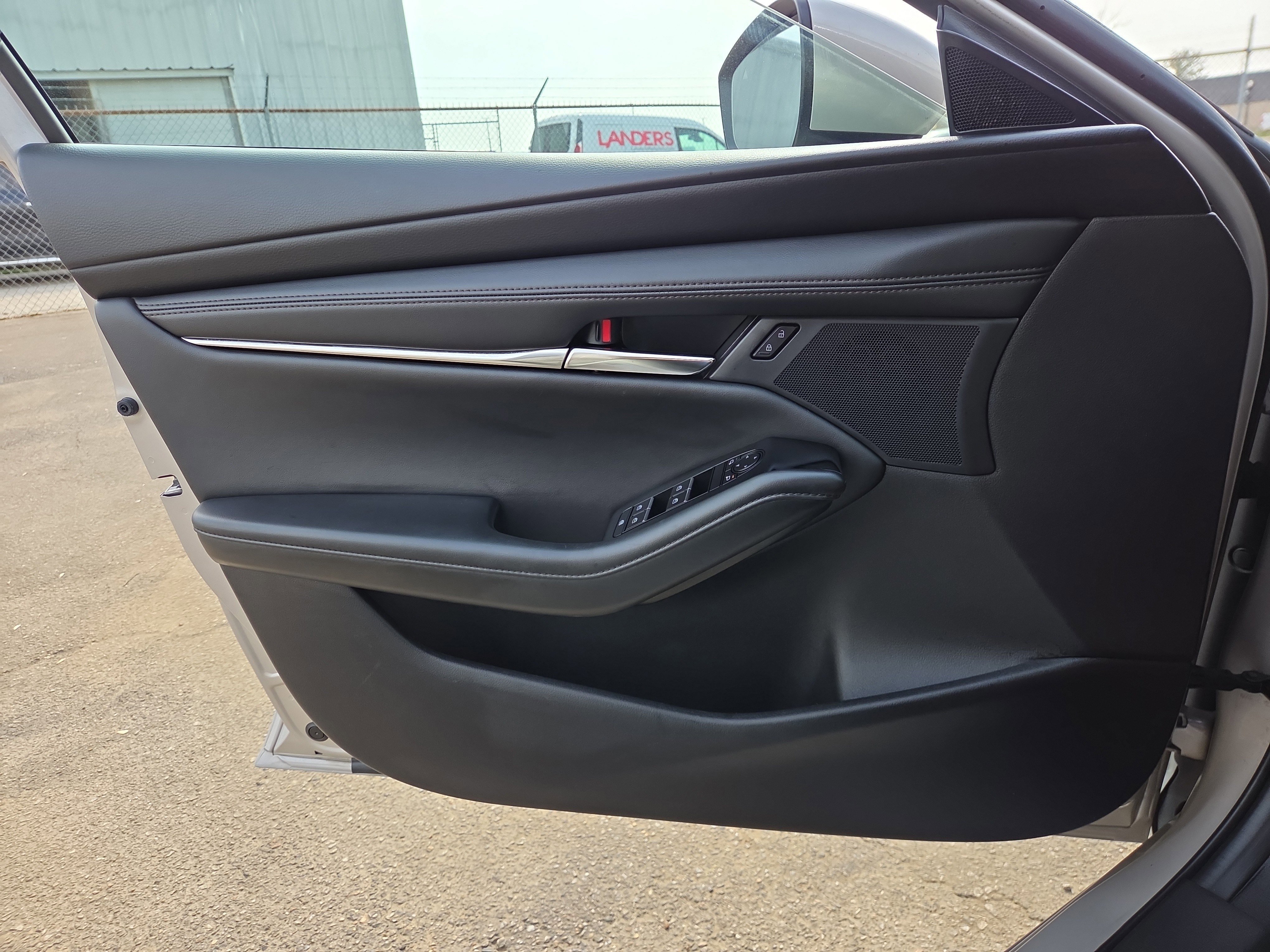 Used 2024 MAZDA MAZDA3 s image 17