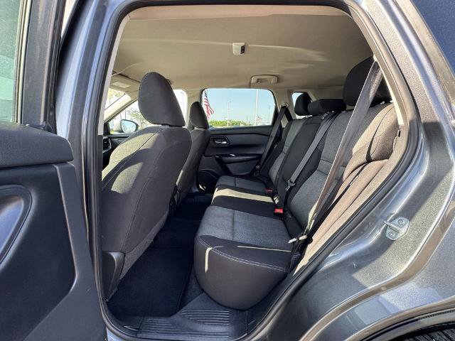 Used 2025 Nissan Rogue SV FWD image 15