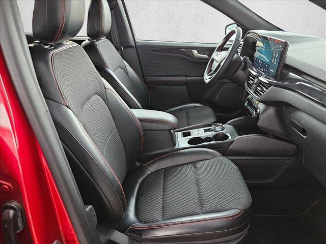Certified 2023 Ford Escape ST-Line w/ Tech Pack #1 FWD image 17