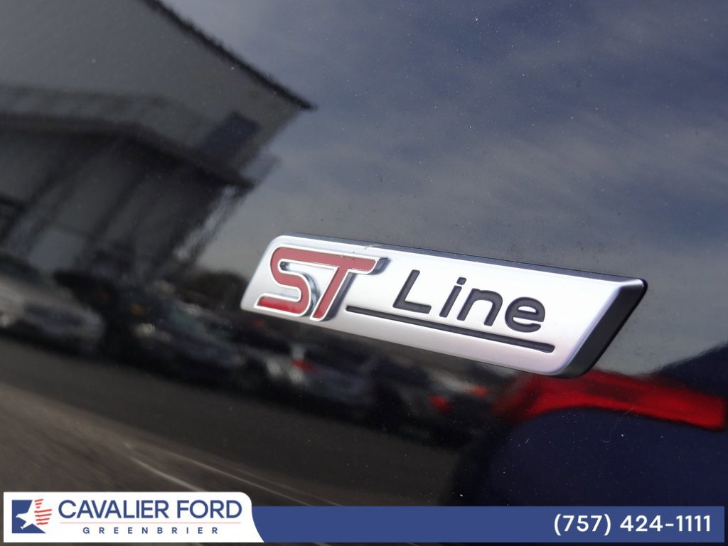 Certified 2022 Ford Edge ST-Line w/ Class II Trailer Tow Package image 11