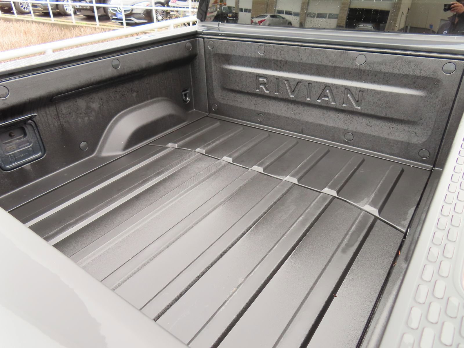 Used 2025 Rivian R1T Adventure image 13