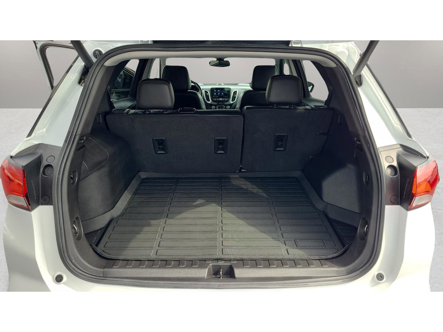 Used 2022 Chevrolet Equinox Premier w/ Redline Edition image 25