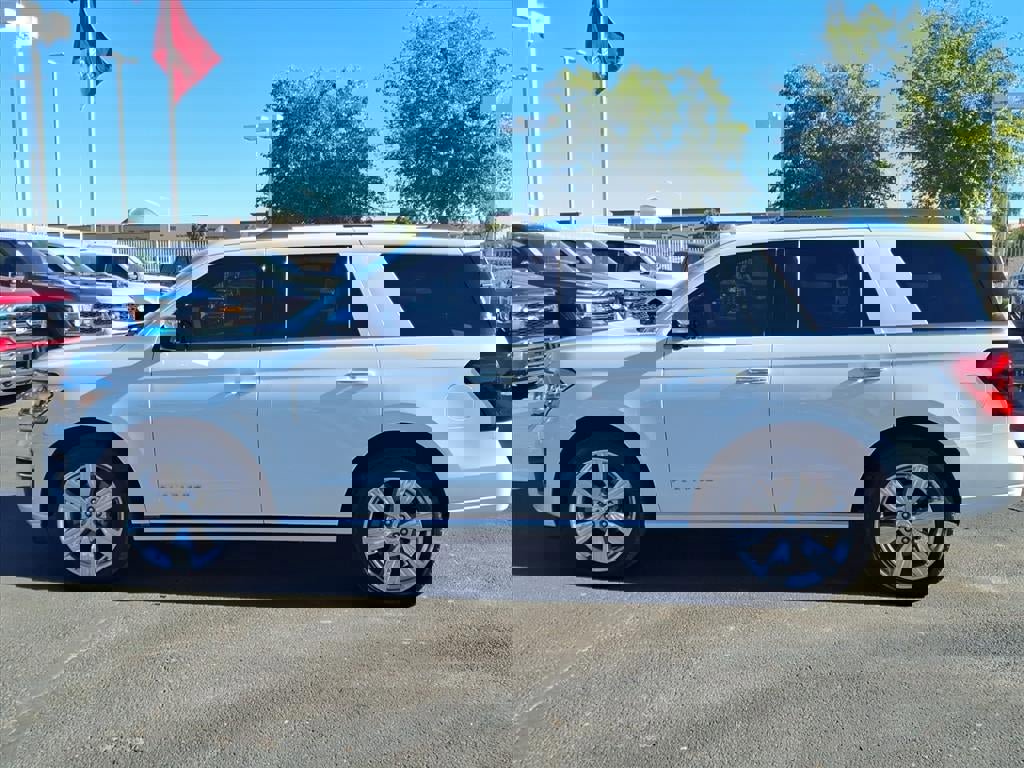 Certified 2023 Ford Expedition Platinum image 7