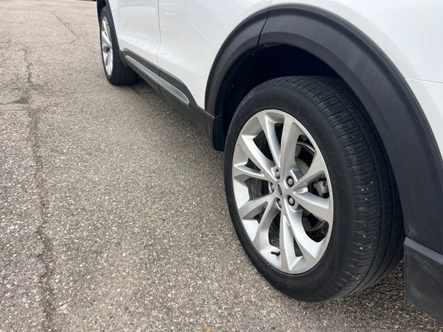Certified 2023 Ford Explorer Platinum w/ Technology Package AWD/4WD image 30