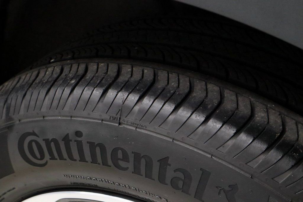 Used 2021 Buick Envision Essence image 20