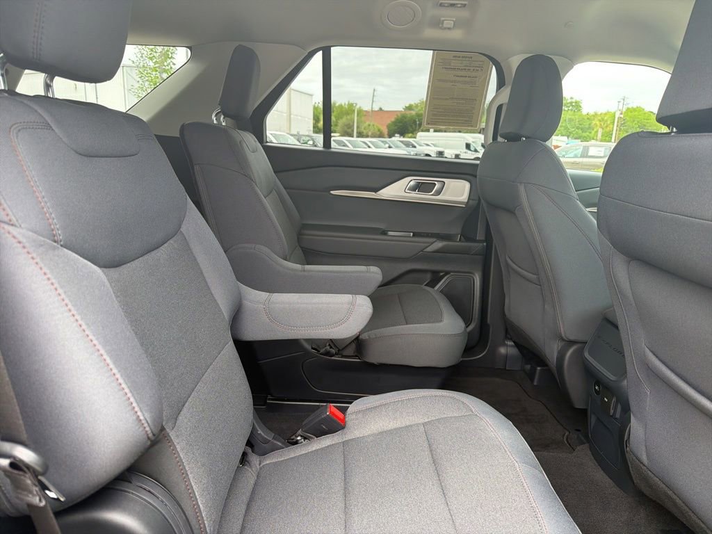 Certified 2026 Ford Explorer Active RWD image 28