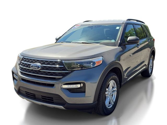 Certified 2023 Ford Explorer XLT w/ Equipment Group 202A AWD/4WD image 2