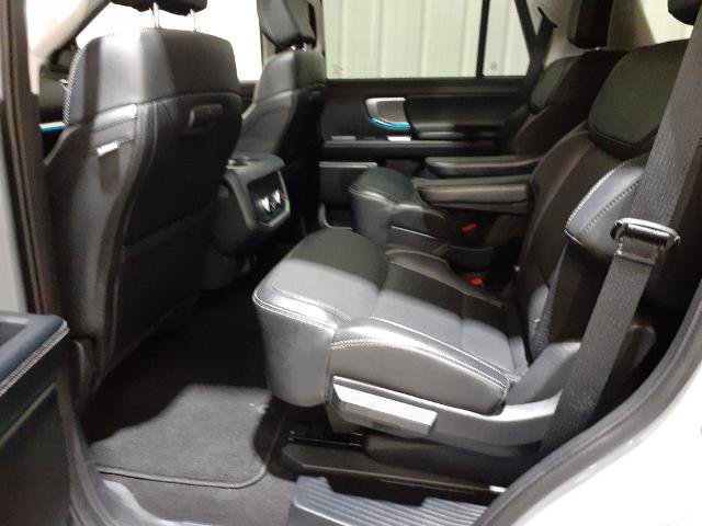 Certified 2025 Ford Expedition Platinum AWD/4WD image 9
