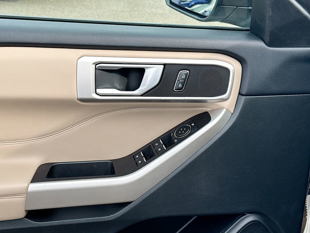 Certified 2023 Ford Explorer XLT w/ Equipment Group 202A image 14