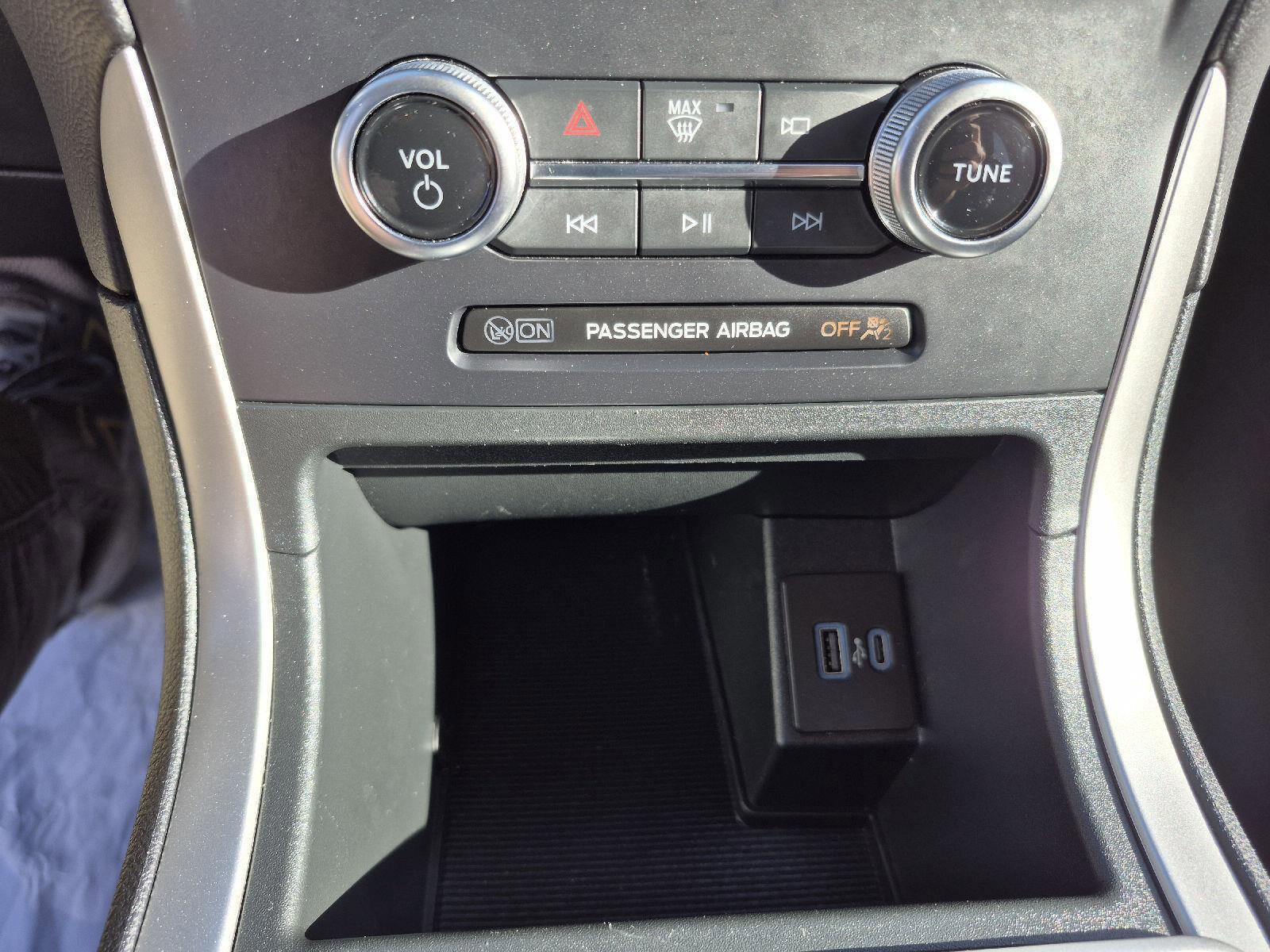 Certified 2024 Ford Edge SEL image 14