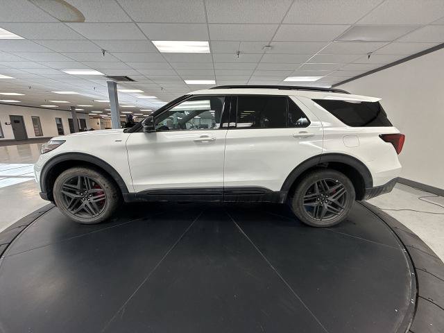 Certified 2025 Ford Explorer ST-Line w/ ST-Line Street Pack AWD/4WD image 5