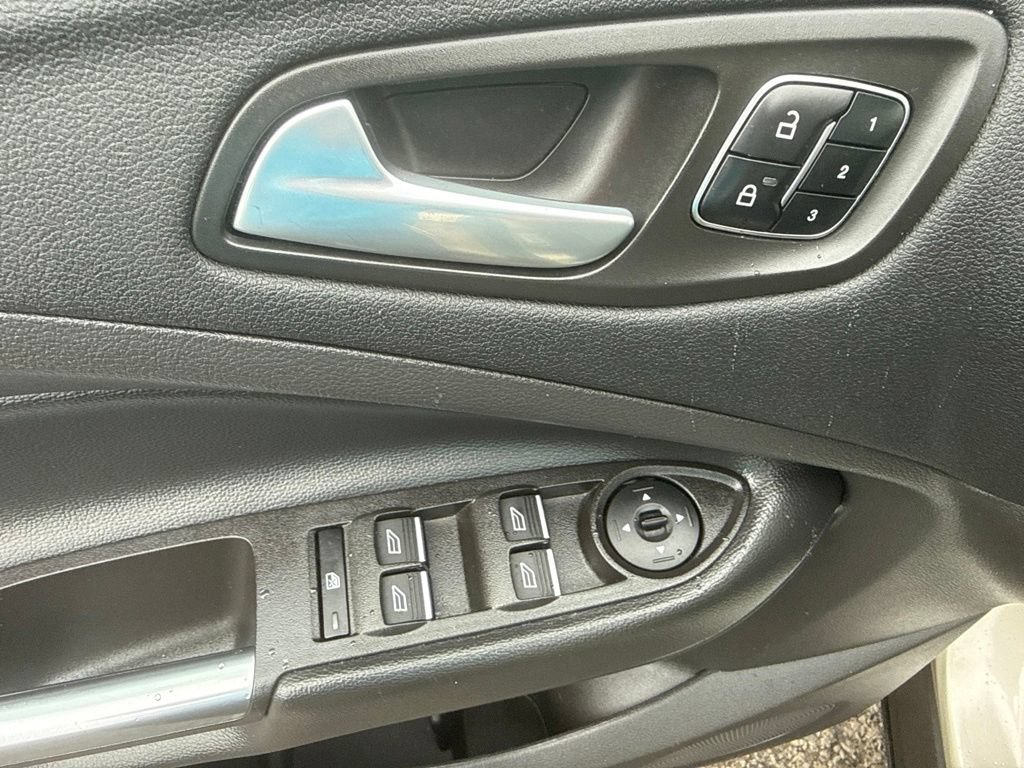 Certified 2017 Ford Escape Titanium AWD/4WD image 15