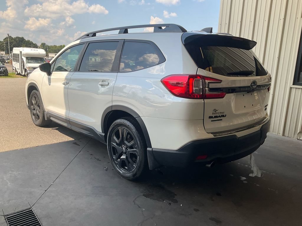 Used 2024 Subaru Ascent Onyx Edition AWD/4WD image 2