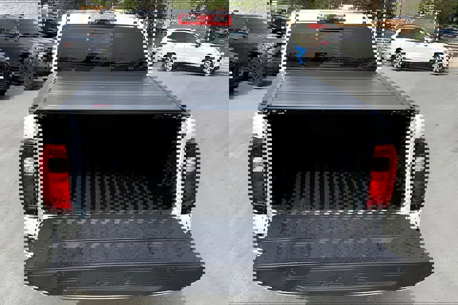 Used 2024 GMC Canyon AT4 w/ AT4 Premium Package image 18