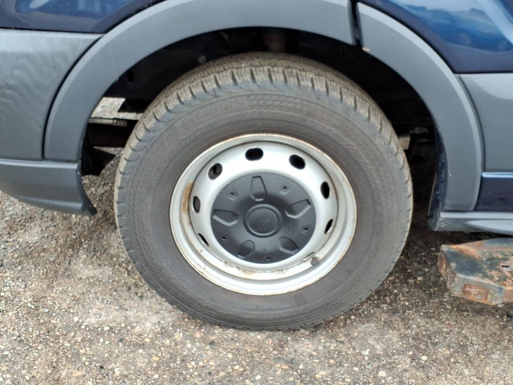 Certified 2018 Ford Transit 150 XL RWD image 9