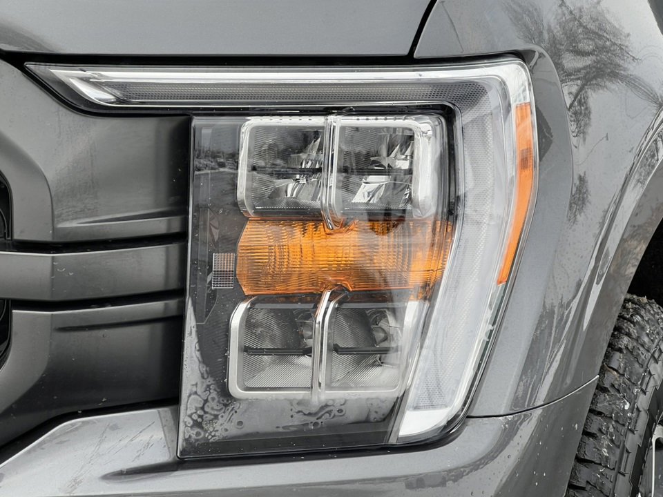 Certified 2022 Ford F150 XLT w/ Equipment Group 302A High image 44