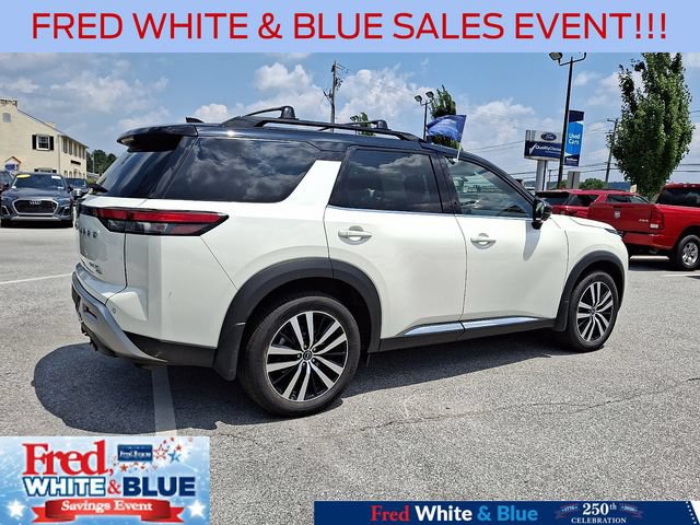 Used 2024 Nissan Pathfinder Platinum w/ Cargo Package AWD/4WD image 11