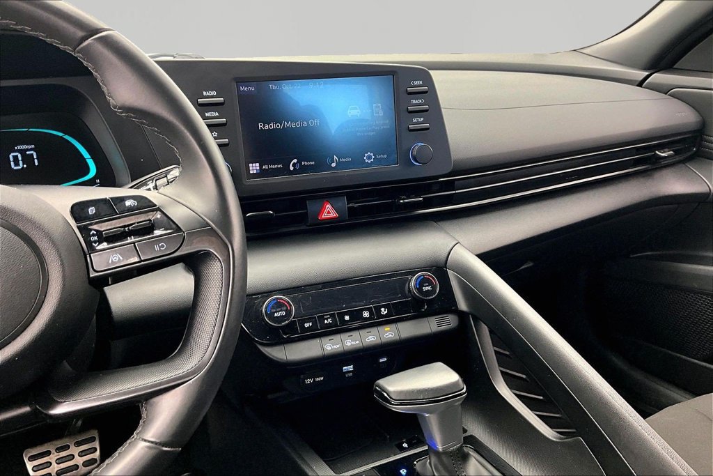 Used 2025 Hyundai Elantra Sport FWD image 6