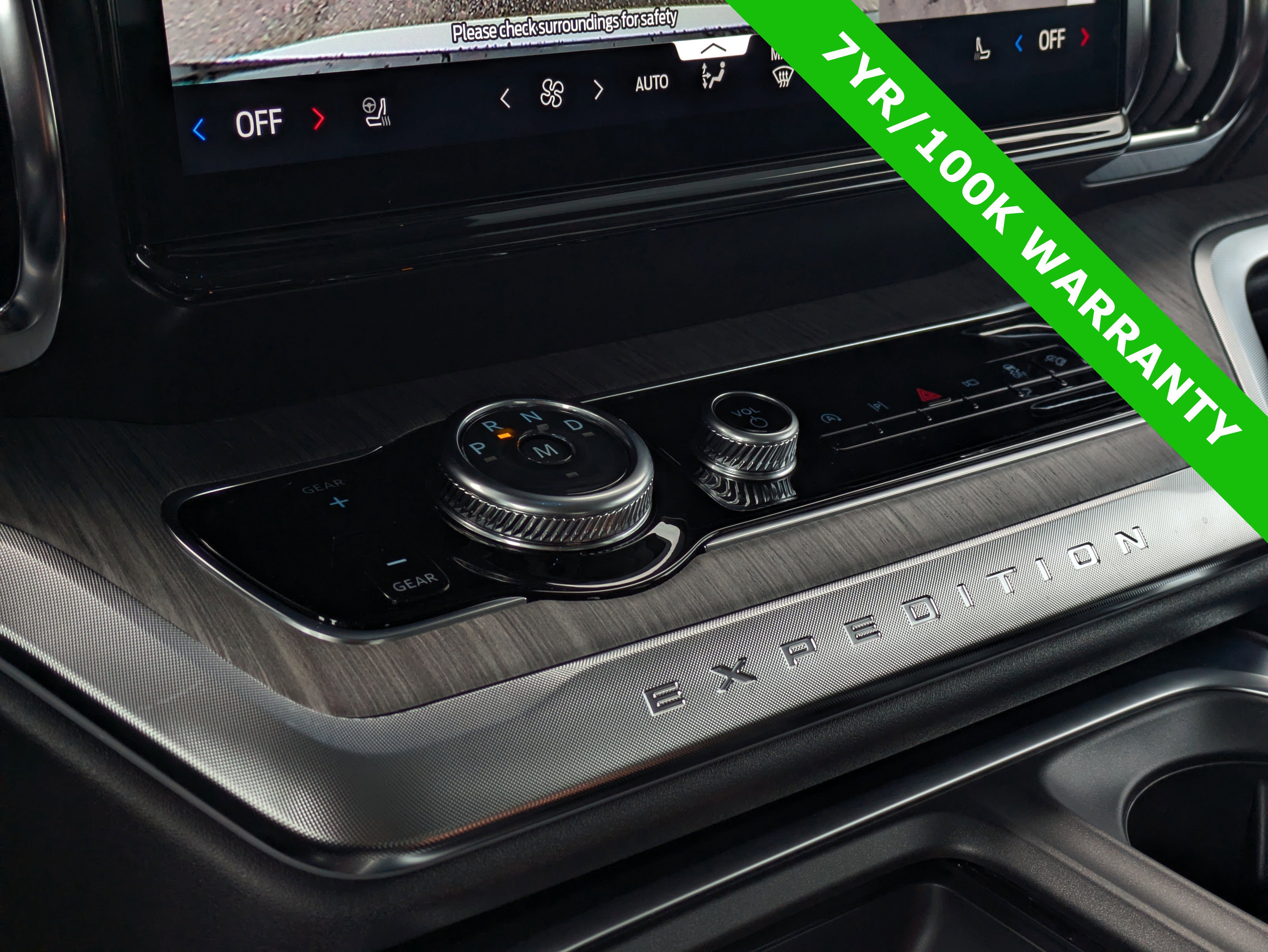 Certified 2025 Ford Expedition Platinum w/ Platinum Ultimate Package image 37